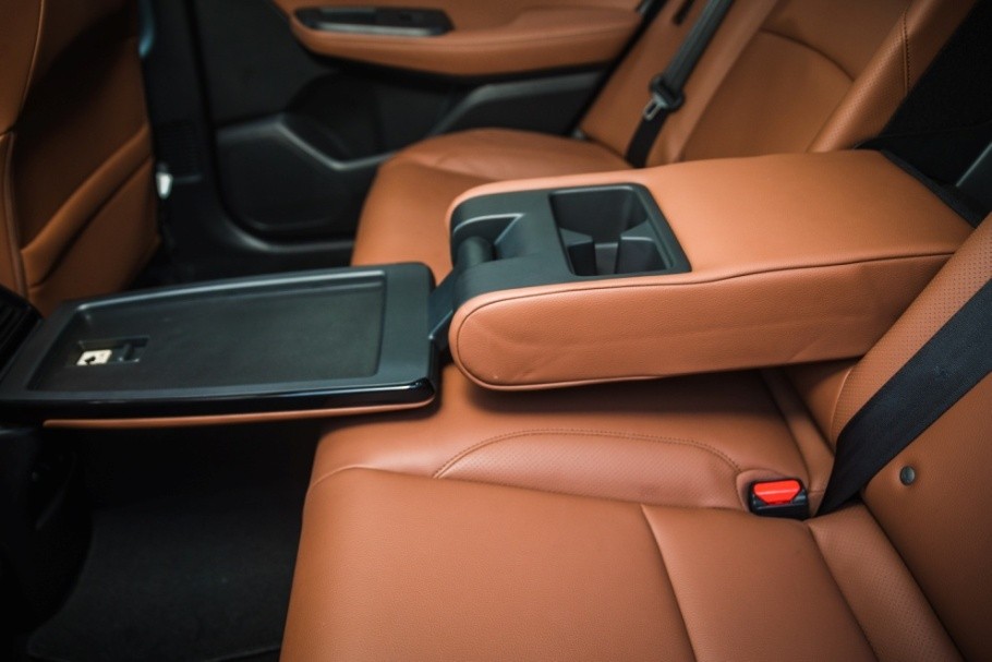 享域锐·混动与卡罗拉双擎的“顶峰”之争