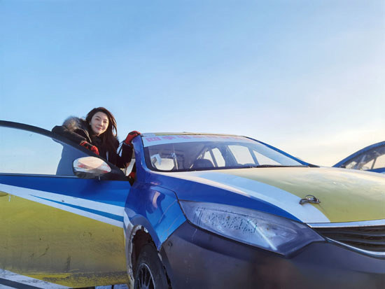 中国最美赛车手张岩带队锐思跨年冰上训练营，专业、贴心实力圈粉